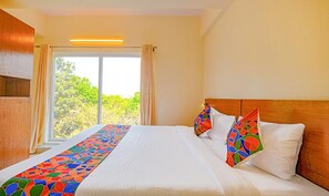 Egyptian cotton sheets, premium bedding, in-room safe, free WiFi - Fabhotel Gr Btm Layout (Bengaluru)