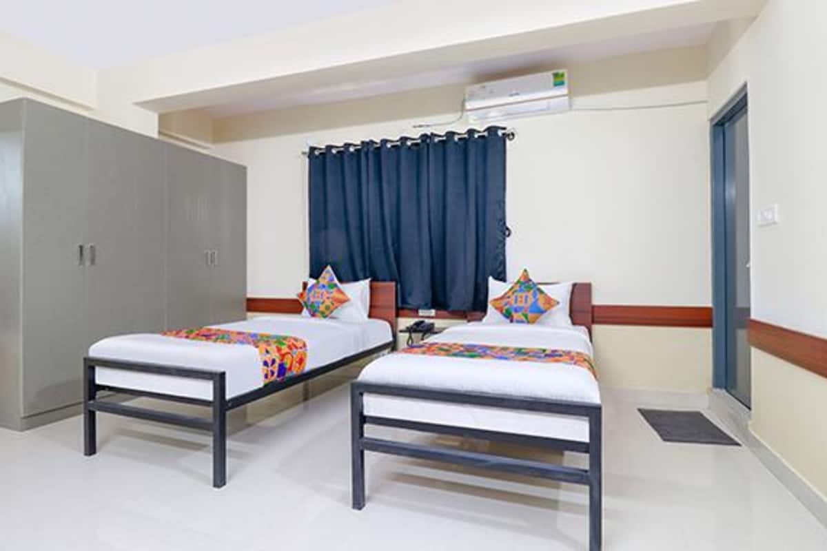 egyptian cotton sheets, premium bedding, in-room safe, free wifi