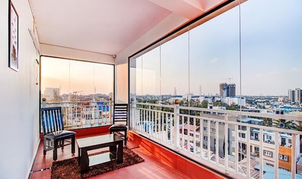 Balcony view - Fabhotel The Rs Suites (Bengaluru)