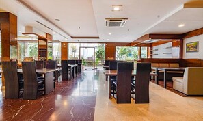 Restaurant - Fabhotel Brik Whitefield (Bengaluru)