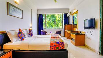 Egyptian cotton sheets, premium bedding, in-room safe, free WiFi