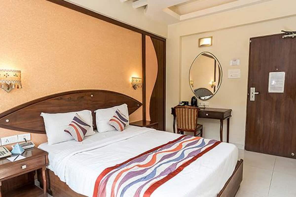 Deluxe kamer | Lakens van Egyptisch katoen, luxe beddengoed, een kluis op de kamer