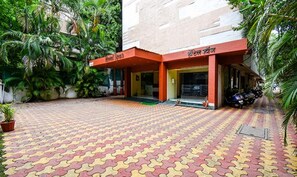 Exterior - Fabhotel Envirosafe Stays (Pune)
