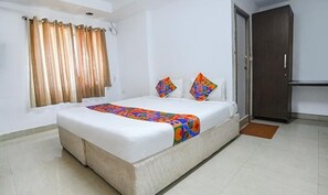 Deluxe Room | Egyptian cotton sheets, premium bedding, in-room safe, free WiFi - Fabexpress Svs Residency (Chennai)