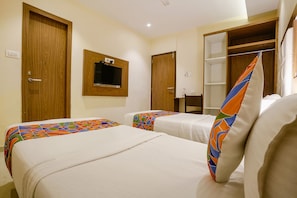 1 bedroom, Egyptian cotton sheets, premium bedding, in-room safe