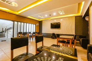 Restaurant - Fabhotel Mng (Kanpur)