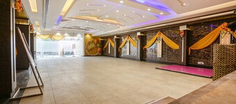 Fabhotel Mng 飯店