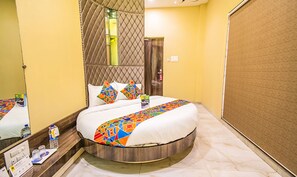 Egyptian cotton sheets, premium bedding, in-room safe, free WiFi - Fabhotel Seven Hills (Mumbai)