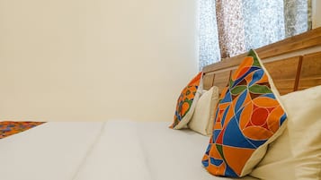 Egyptian cotton sheets, premium bedding, in-room safe, free WiFi
