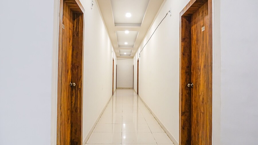 FabHotel Krishna Executive