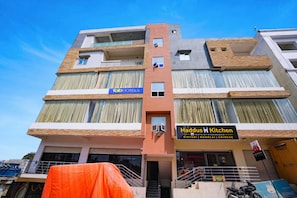 Front of property - Fabhotel Skycity (Hyderabad)
