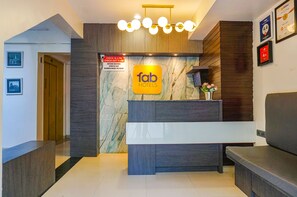 Reception - Fabhotel Irish (Pune)