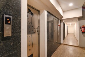 Lift - Fabhotel Sayeeda International (Kolkata)