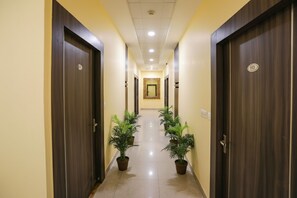 Lobby - FabHotel Trijal Inn (Lucknow)