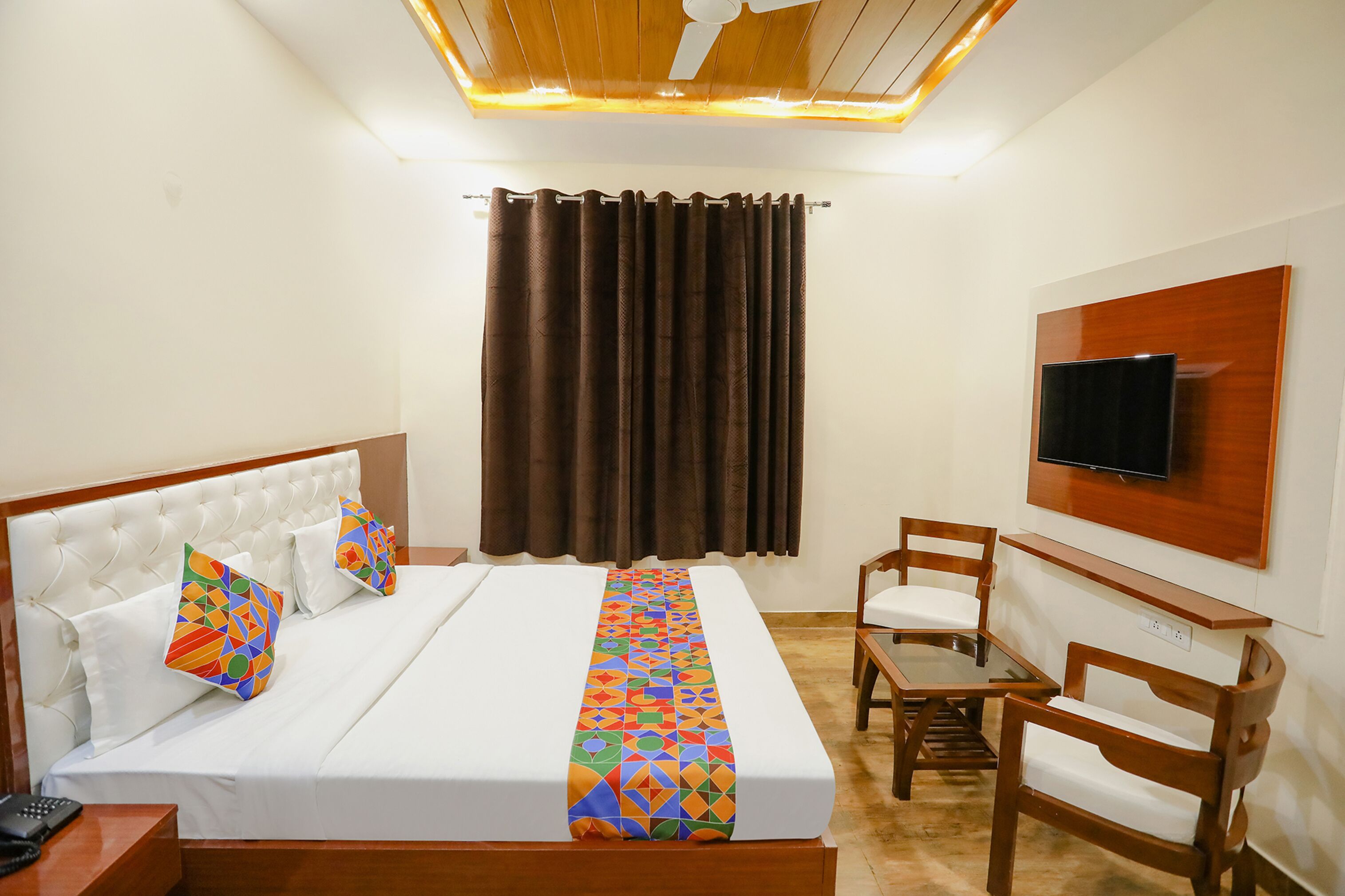 egyptian cotton sheets, premium bedding, in-room safe, free wifi