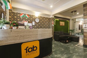 Reception - FabHotel Haidri (Prayagraj)