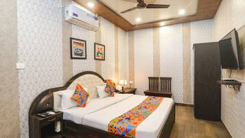 Premium Room | Egyptian cotton sheets, premium bedding, in-room safe, free WiFi