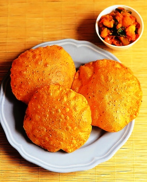 Daily continental breakfast (INR 300 per person) - Fabhotel Smriti Star (Bhopal)