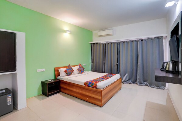 Deluxe Room | Egyptian cotton sheets, premium bedding, in-room safe, free WiFi