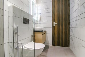 Luxury Room | Bathroom - Fabhotel Prism Grand (Dera Bassi)
