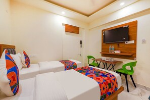 Egyptian cotton sheets, premium bedding, in-room safe, soundproofing