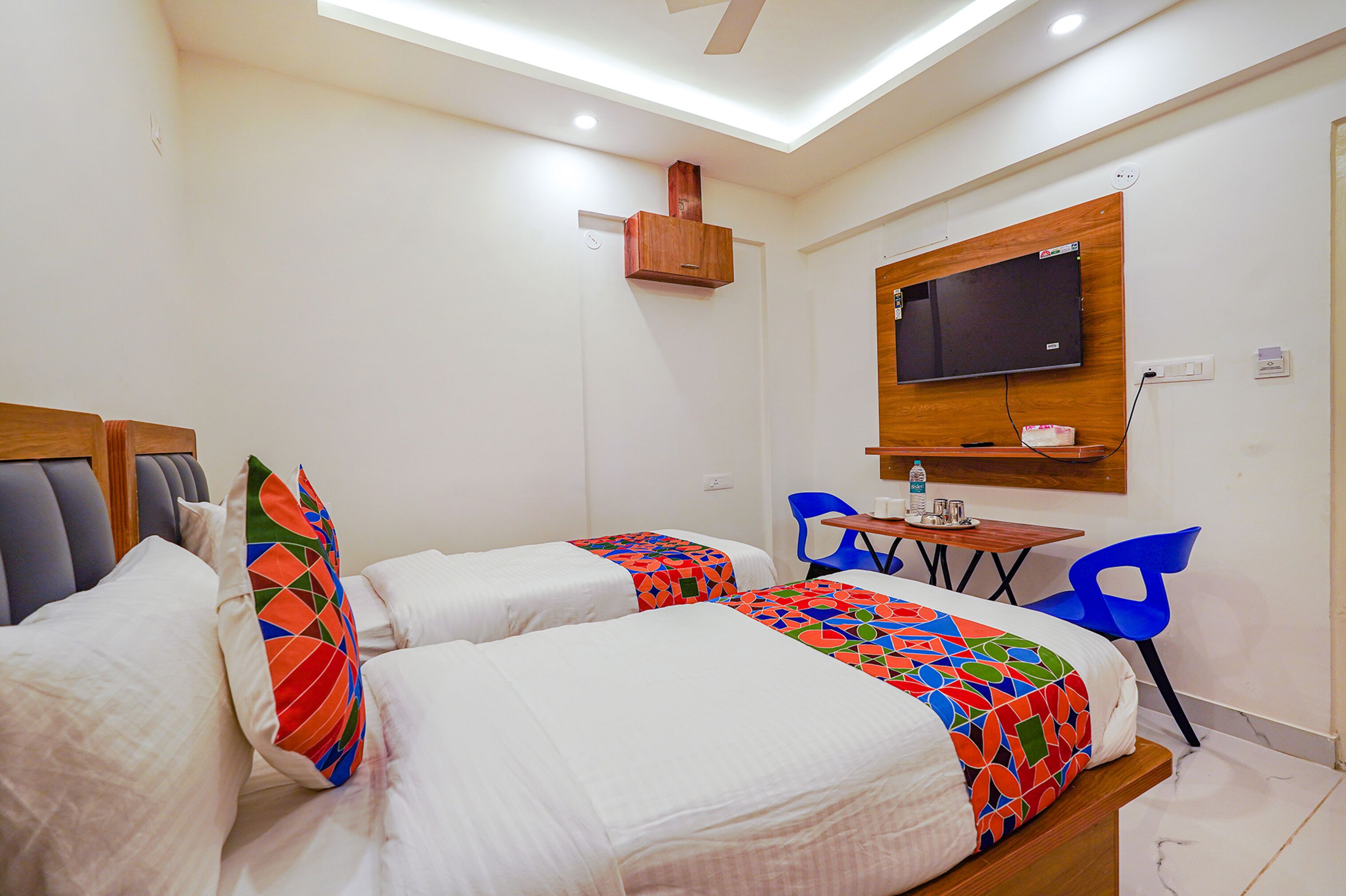 egyptian cotton sheets, premium bedding, in-room safe, soundproofing