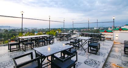 Fabhotel Grover