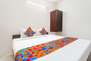 豪華客房 | 埃及棉床單、高級寢具、房內夾萬、免費 Wi-Fi