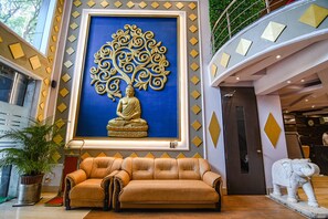 Lobby sitting area - Fabhotel Shivani International (Ranchi)