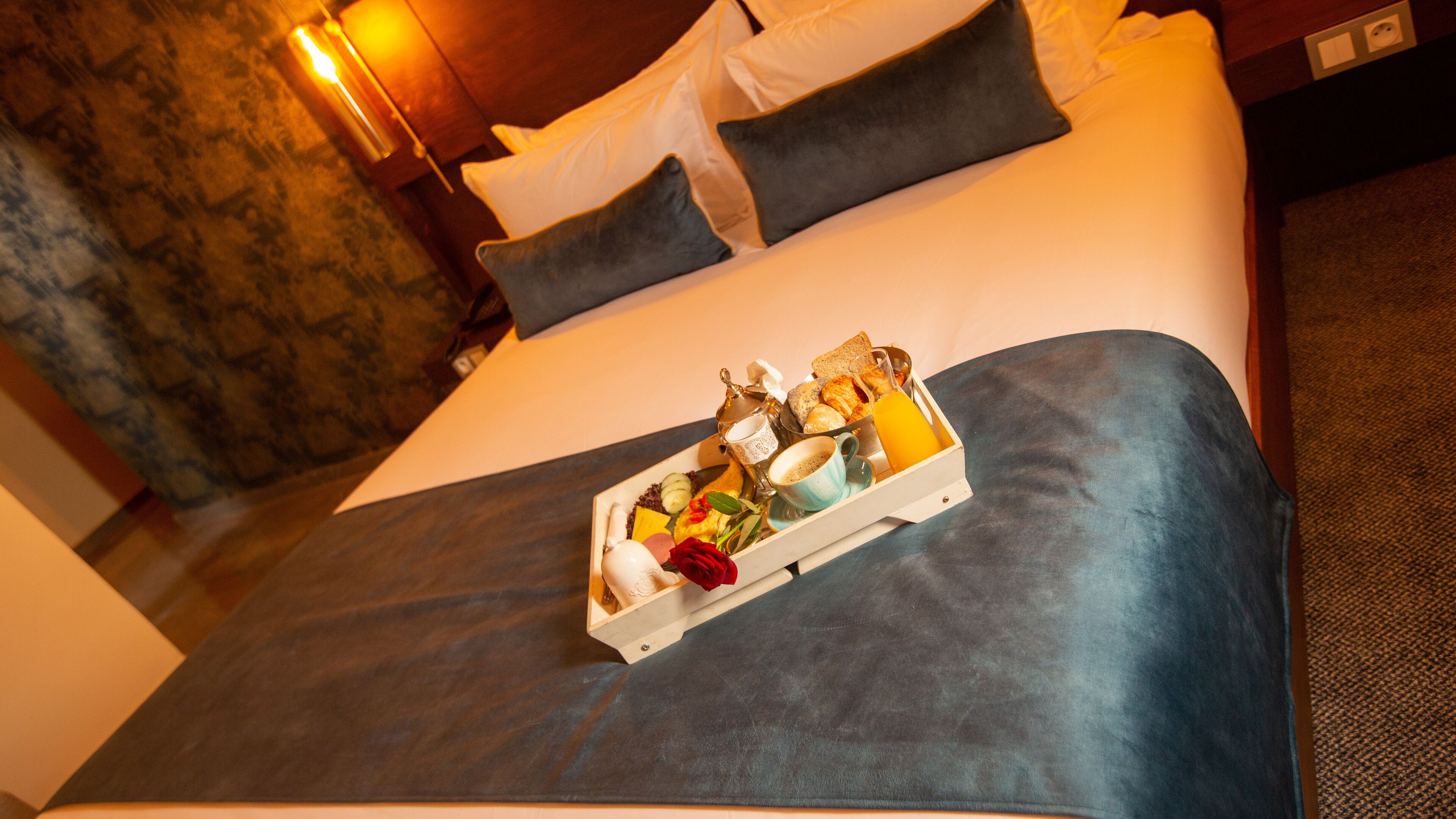 Suite | Restauration dans la chambre