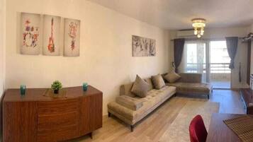 Apartment | Living area | Smart TV