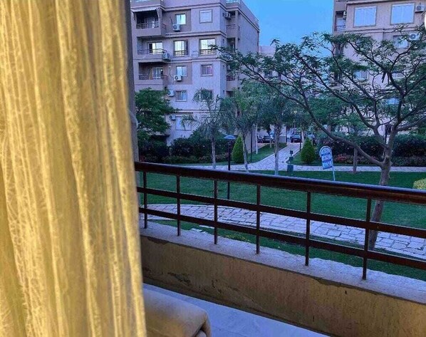 Front of property - Stylish Hotel Apt Madinaty 6.67.17.12 (New Cairo)