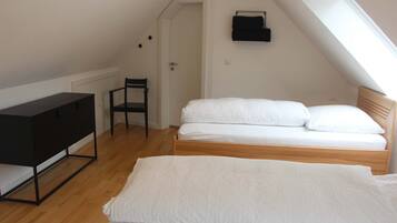 2 Schlafzimmer, Zimmersafe, Bügeleisen/Bügelbrett, kostenloses WLAN