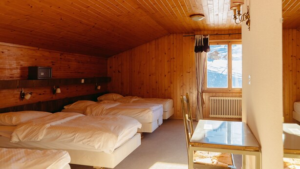 Family room 6