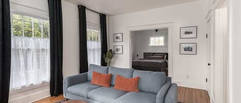 テレビ、書斎 / ワークスペース