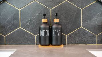 Bathroom amenities