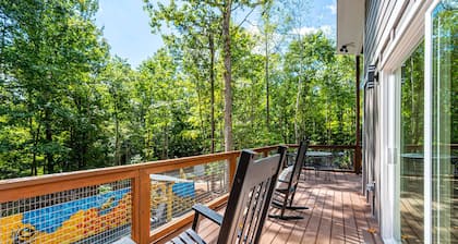 Cozy Beehive Treehouse