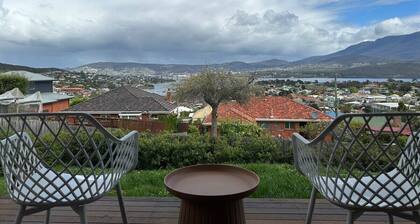 Skyline Serenity Lower - Close to city and airport