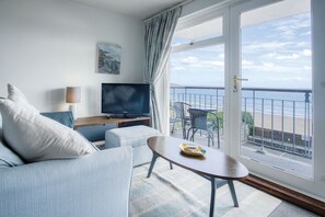 Apartment (2 Bedrooms) | Living area | 32-inch TV with cable channels - 17 Beach Court - 2 Bed Apartment - Saundersfoot (Saundersfoot)