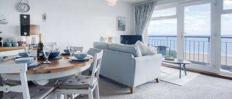 Apartment (2 Bedrooms) | Living area | 32-inch TV with cable channels