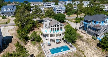 Whalehead with a Pool!