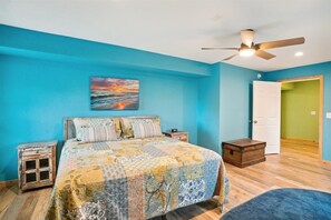 5 habitaciones, tabla de planchar con plancha y cuna de viaje 