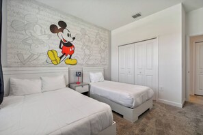 6 bedrooms, iron/ironing board, travel cot, WiFi