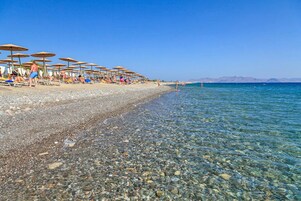 私家海滩、沙滩椅、海滩遮阳伞、沙滩毛巾