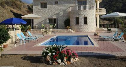 Villa Melyia