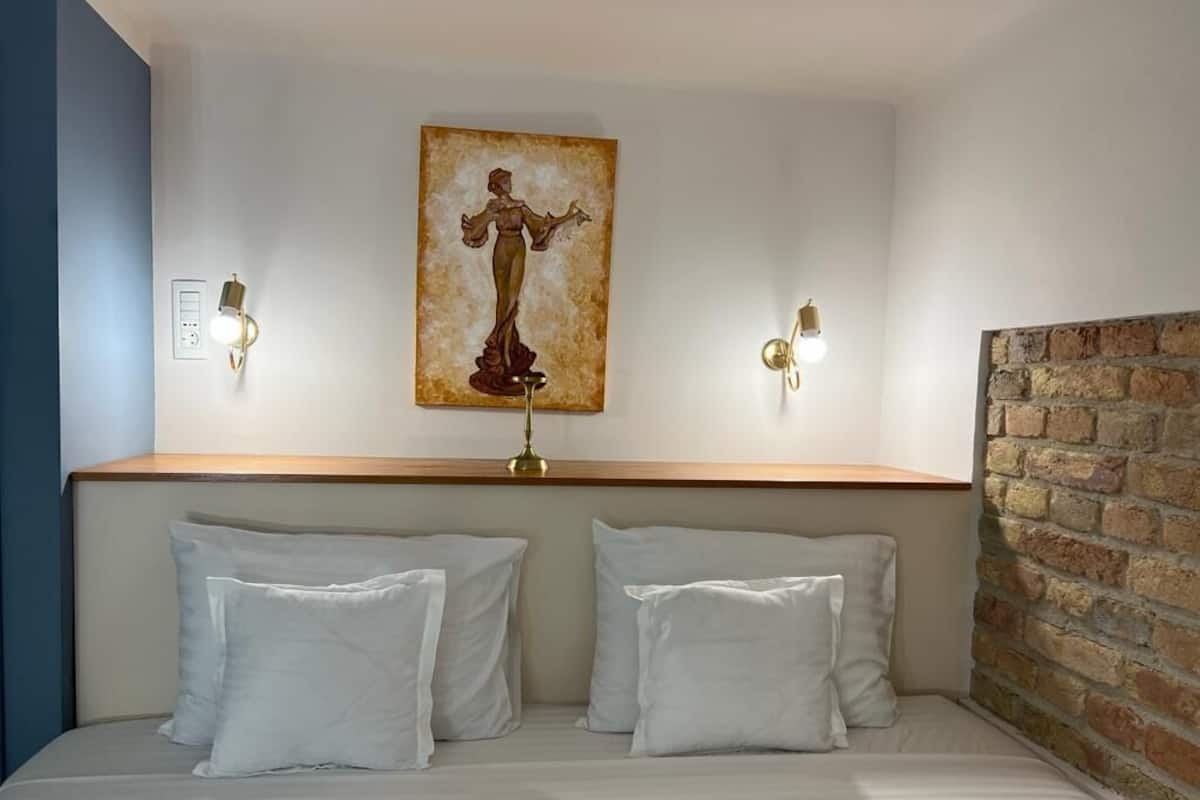 Deluxe Studio, 1 King Bed with Sofa bed | 1 bedroom, premium bedding, memory foam beds, individually decorated