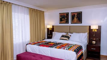 Superior Room | 1 bedroom, in-room safe, desk, laptop workspace