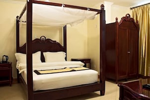 Standard Deluxe | Cofres nos quartos, escrivaninha, ferros/tábuas de passar roupa