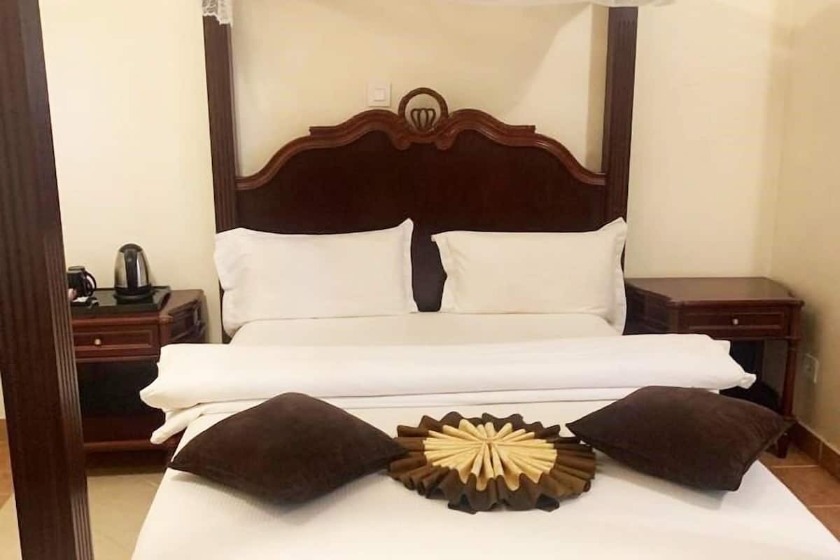 superior room | in-room safe, desk, iron/ironing board, free wifi