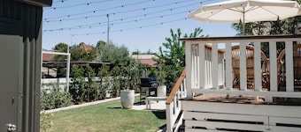 Centrally Located Spacious & Luxurious Cottage
